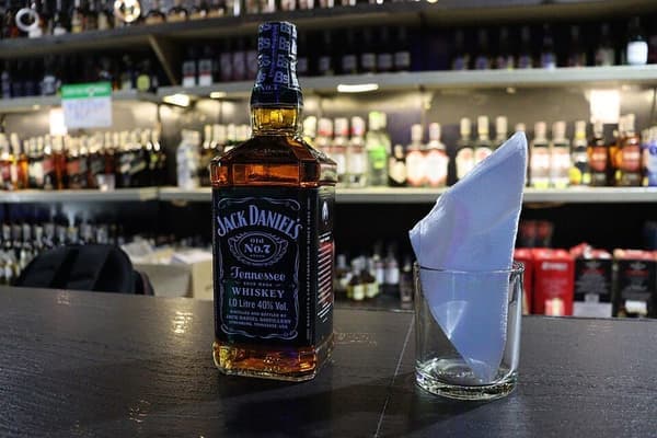 PREMIUM LIQUOR